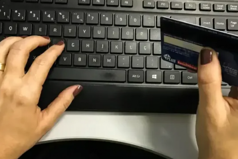 Bancário no Cariri é demitido após emitir cartões sem autorização e alegar chantagem com nudes