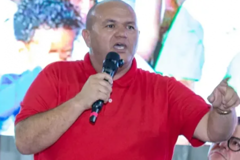 Prefeito de Araripe diz que sua gestão é alvo de boicote de servidores concursados