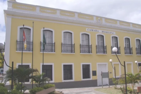Três vereadores de Sobral são presos em operação que investiga influência criminosa nas eleições