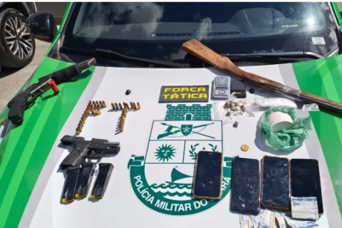 Operação da PM em Barbalha resulta nas apreensões de três armas, drogas e dois menores
