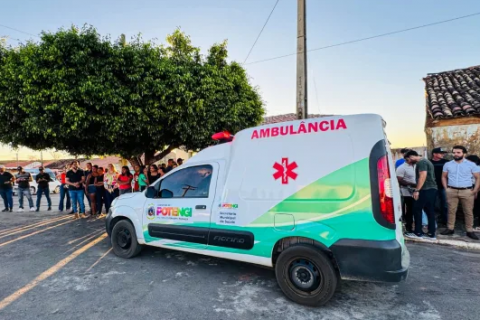 Potengi recebe nova ambulância para atendimento no distrito dos Barreiros