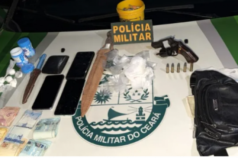 Comerciantes presos num bar em Assaré com cocaína pronta para a venda e revólver